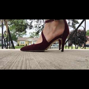 Super Stylish strappy maroon pumps